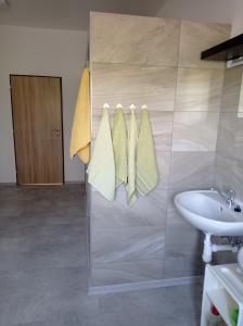 Koupelna v ubytování Apartmány Kortan