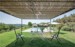 Bazén v ubytovaní Beautiful Home In Perugia alebo v jeho blízkosti
