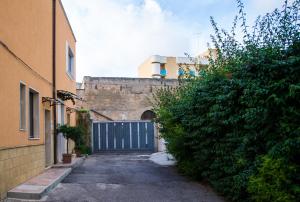 Το κτήριο όπου στεγάζεται  το διαμέρισμα