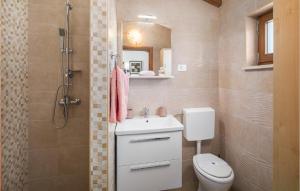 Zdjęcie z galerii obiektu Awesome Home In Rovinj With Kitchen w Rovinj