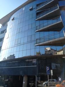 Gedung tempat hotel berlokasi