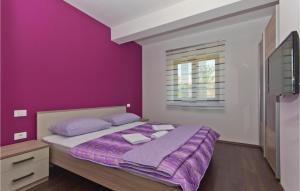 Postel nebo postele na pokoji v ubytování Pet Friendly Home In Sveti Kirin + 37 fotografií