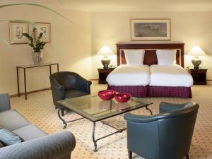 Ένα ή περισσότερα κρεβάτια σε δωμάτιο στο Hilton Antwerp Old Town