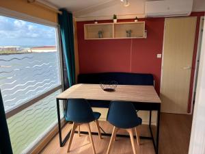 Fotografie z fotogalerie ubytování GRAIN DE SABLE - Mobil Home climatisé 5 pers - vue mer - Le Portel v destinaci Le Portel