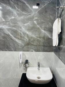 Ένα μπάνιο στο Hotel Amar +37 φωτογραφίες