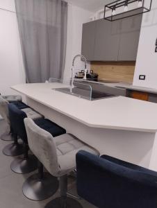 Η κουζίνα ή μικρή κουζίνα στο Urban Chic Apartament +2 φωτογραφίες