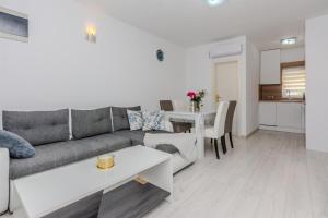 Posedenie v ubytovaní Apartments Lucica
