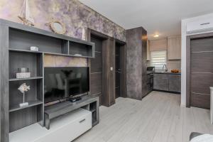 Kuchyňa alebo kuchynka v ubytovaní Apartments Lucica