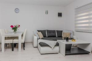 Posedenie v ubytovaní Apartments Lucica