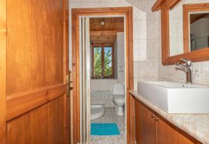 Koupelna v ubytování Villa MarFo Natural Park by "elite" + 46 fotografií