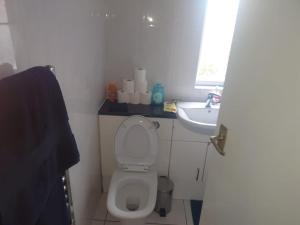 Koupelna v ubytování 3 bedroom terraced house + 9 fotografií