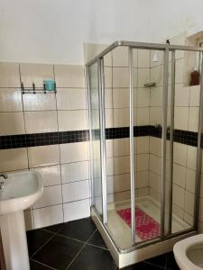 Baðherbergi á Breezy hideaway malindi