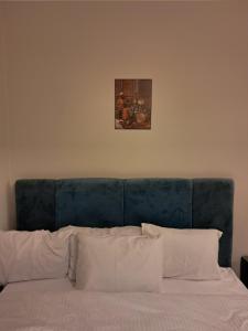 Imagem da galeria de New pyramids way em Cairo