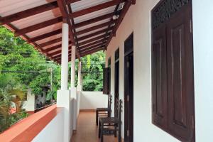 Ban công/sân hiên tại SP Taru Surf Camp&Restaurant