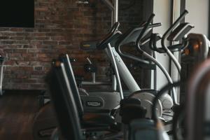 Centrum fitness w obiekcie Hotel Remes