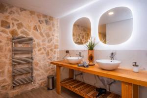 Ванная комната в Finca Emilia +30 фотографий