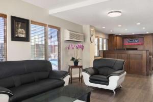 Fotografie z fotogalerie ubytování Travelodge by Wyndham Calgary South v destinaci Calgary