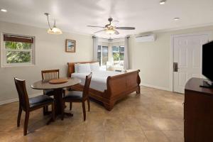Posezení v ubytování Days Inn by Wyndham Maui Oceanfront