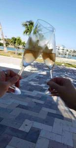 Ocean Nest in Key Colony Beach的酒水