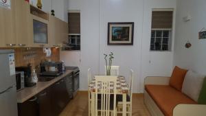 Köök või kööginurk majutusasutuses Tonis Apartment