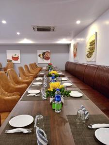 Posezení v ubytování Aamantran Residency Hotel, Sohna Road, Sector 49, Gurugram