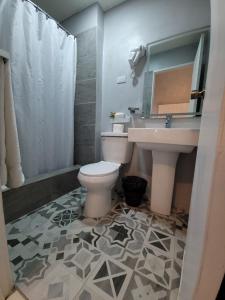 Un baño de Hotel Class Colonial