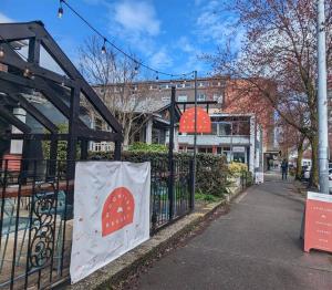 Budova, kde se prázdninový dům nachází