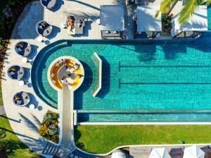 Bazén v ubytování Sofitel Fiji Resort & Spa nebo v jeho okolí