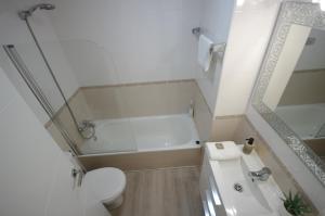 Koupelna v ubytování Livingtarifa Apartamento Agaporni