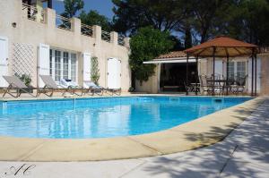 Πισίνα στο ή κοντά στο Chez Isabelle et Guy B&B