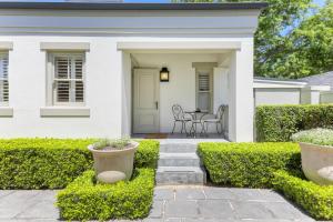 Un jardín fuera de The Alphen Cottage 7 fotos más