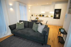 Kuchyň nebo kuchyňský kout v ubytování Modern 1Bed Seaside Apartments, Walk to Beach,Town,Train - Eastbourne Gateway - Short and Long Stay