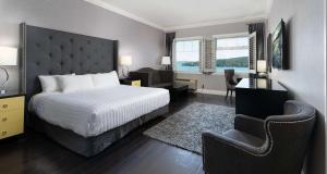 Postel nebo postele na pokoji v ubytování Prestige Oceanfront Resort, WorldHotels Luxury