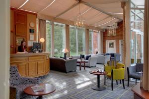 Гостиная зона в Moore Place Hotel, BW Signature Collection