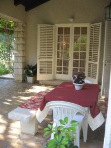 Ein Balkon oder eine Terrasse in der Unterkunft House Marko