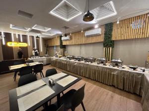 Restaurace v ubytování New Hotel Suhail