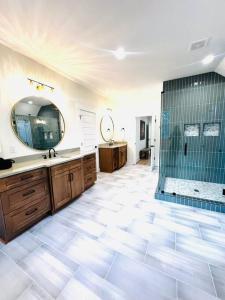 Ένα μπάνιο στο Bham Bungalow