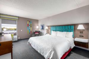 Postel nebo postele na pokoji v ubytování Hampton Inn Columbus/Dublin