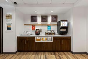 Vstupní hala nebo recepce v ubytování Hampton Inn & Suites Lake George