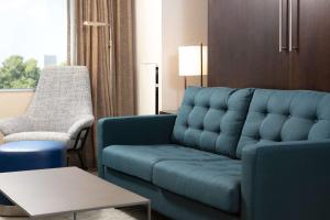 Posezení v ubytování Hilton Minneapolis Bloomington