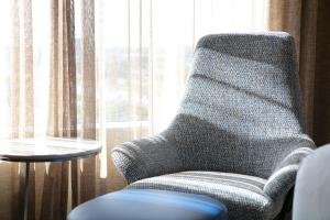Posezení v ubytování Hilton Minneapolis Bloomington
