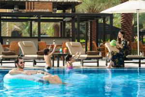 Sundlaugin á DoubleTree by Hilton Resort & Spa Marjan Island eða í nágrenninu