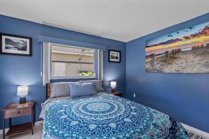 Letto o letti in una camera di Home with pool and canal access to ocean