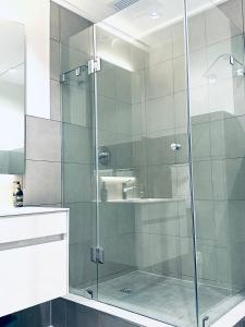 Koupelna v ubytování 1 Bedroom Modern Apartment Foreshore Place CBD