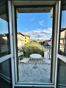 Μπαλκόνι ή βεράντα στο Lora feathers Suite, free parking, self check in,4