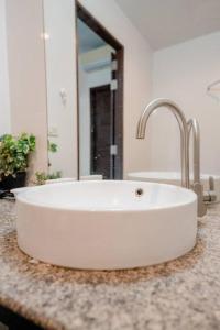 Ένα μπάνιο στο Lux apartments TOP +25 φωτογραφίες