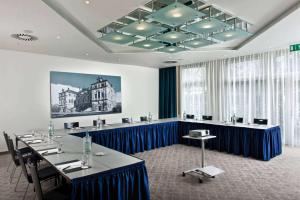 Zona business o sala conferenze di Ramada by Wyndham Dresden