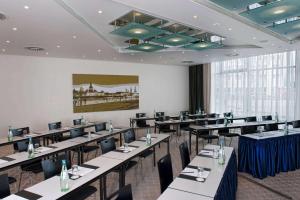 Zona business o sala conferenze di Ramada by Wyndham Dresden