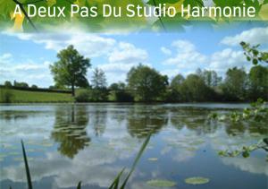 a view of a lake with the words a devils pass dun studio hamonto at Joli studio avec terrasse, 2km A79, 6km le Pal in Dompierre-sur-Besbre