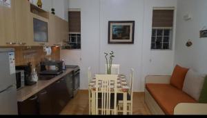 Köök või kööginurk majutusasutuses Tonis Apartment